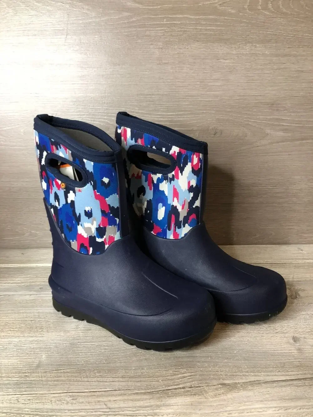 BOGS 3 Season Neo Classic IKAT Navy Multi-colored Youth Size 4 Boots